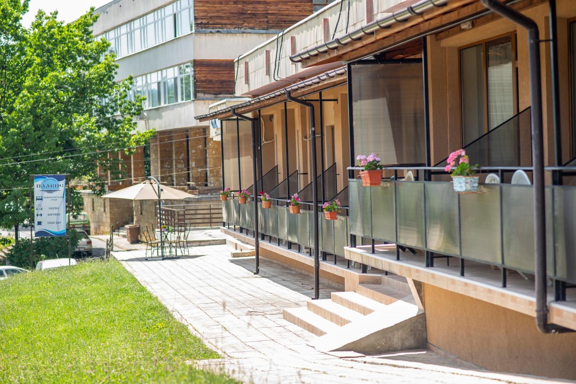 Комплекс Плавис Tryavna Extérieur photo