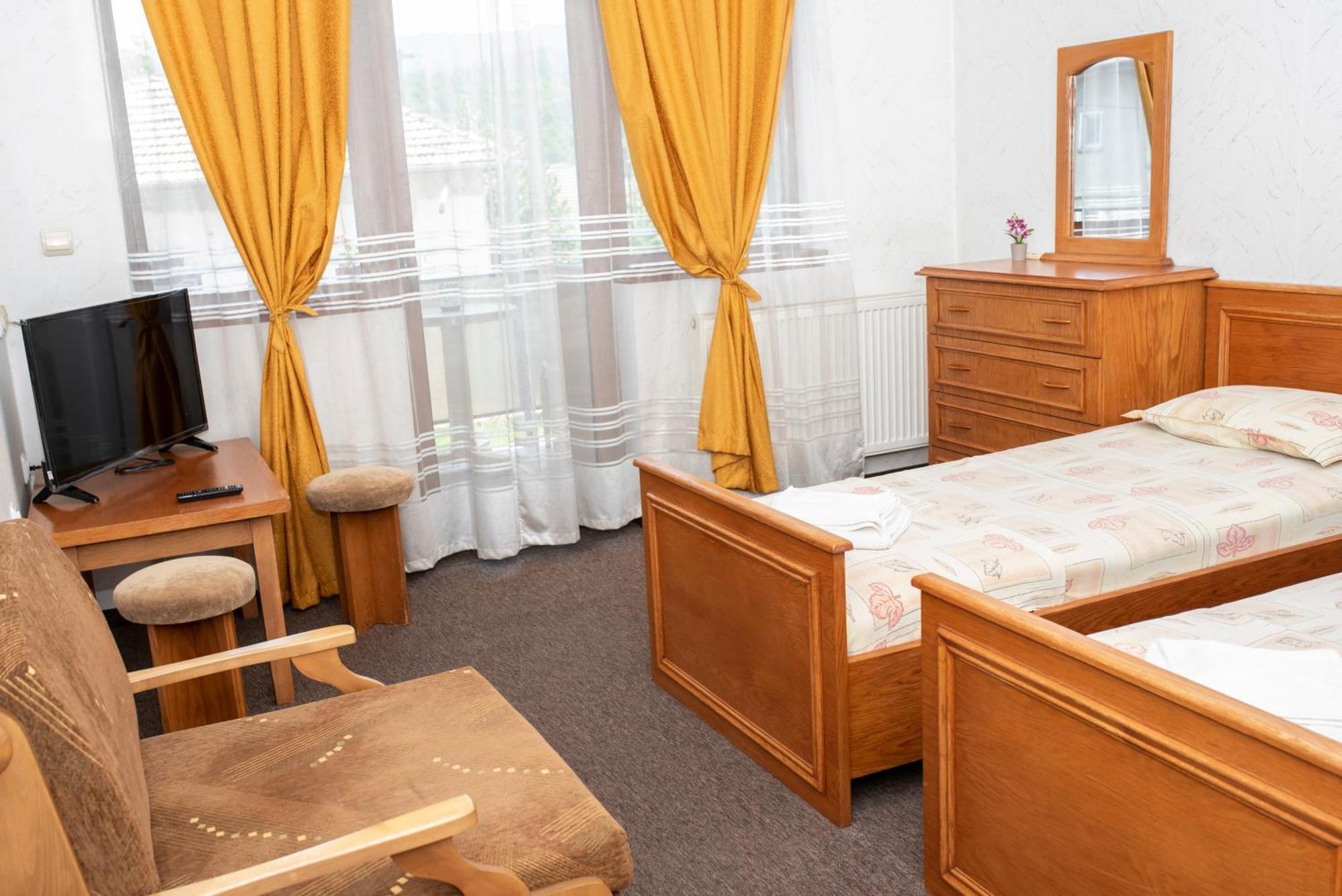 Комплекс Плавис Tryavna Extérieur photo